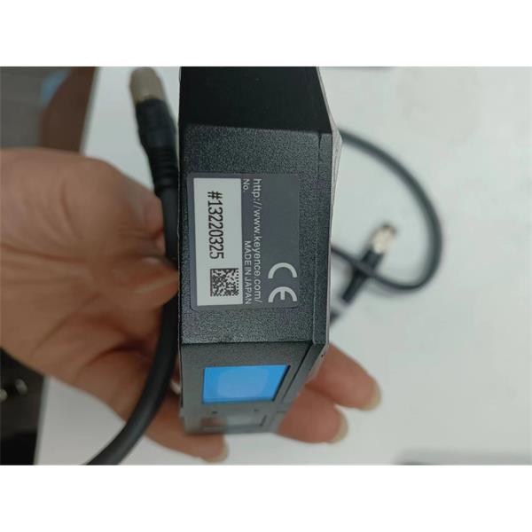 日本KEYENCE基恩士LK-G5000高精度CMOS激光位移傳感器感測頭LK-H152