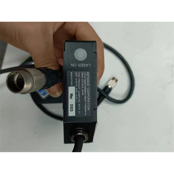 日本KEYENCE基恩士LK-G5000高精度CMOS激光位移傳感器感測頭LK-H152