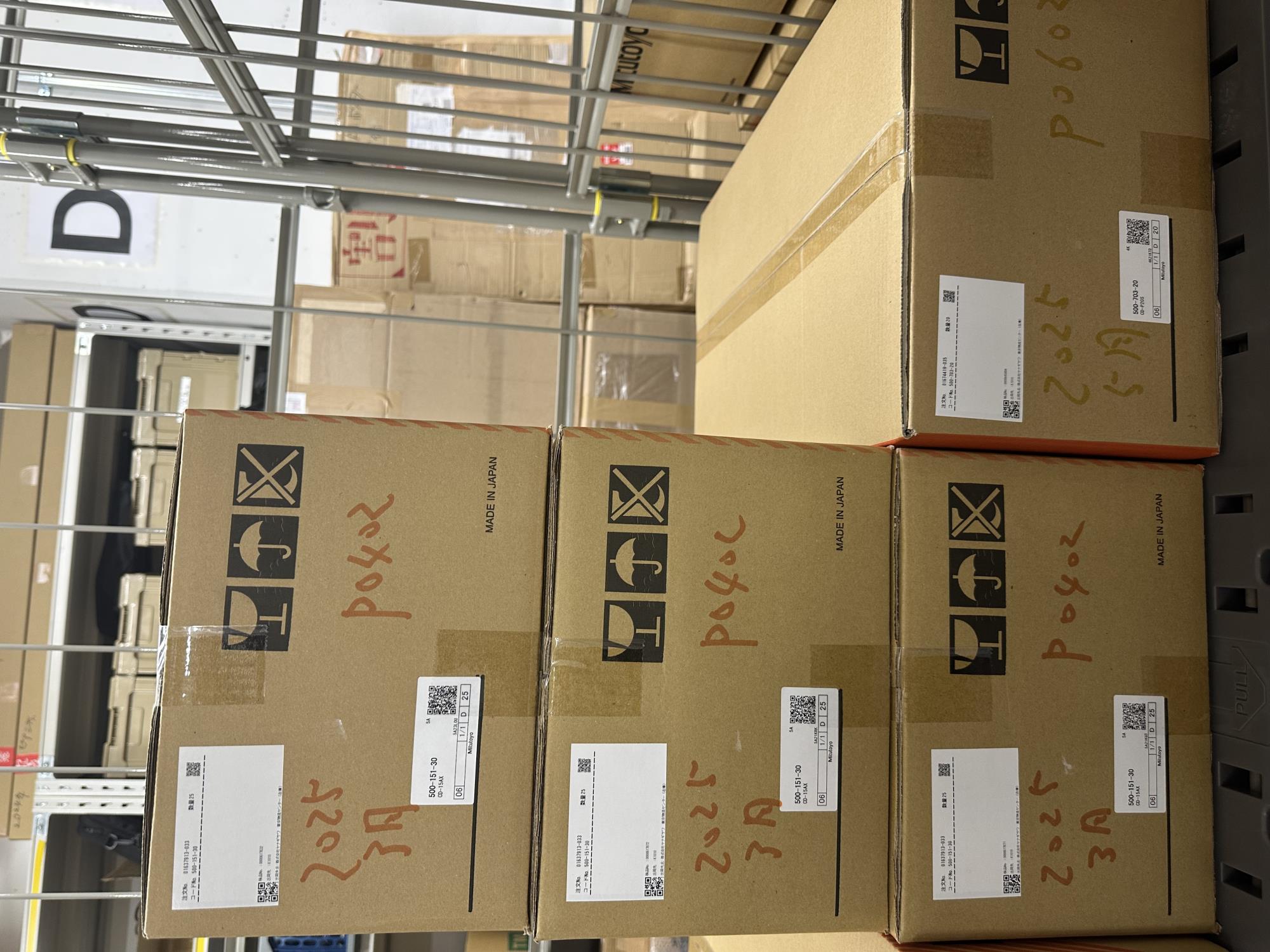 日本MITUTOYO三豐防水?dāng)?shù)顯卡尺500-703-20